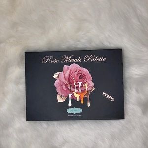 ROSE METALS EYESHADOW PALETTE 💄